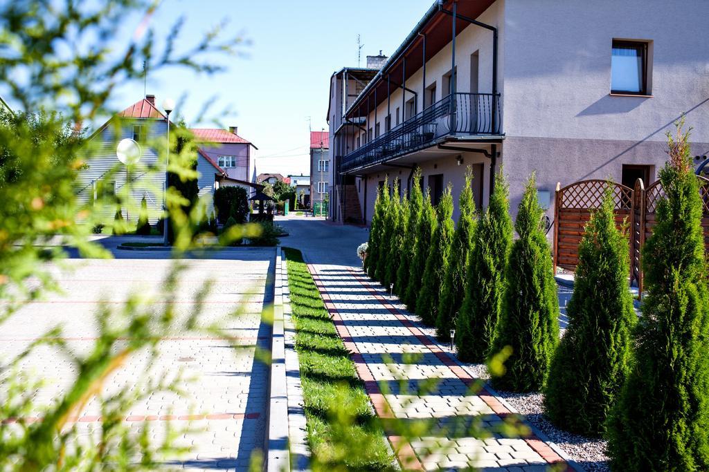 Villa Centrum Mlodosci Августув Экстерьер фото